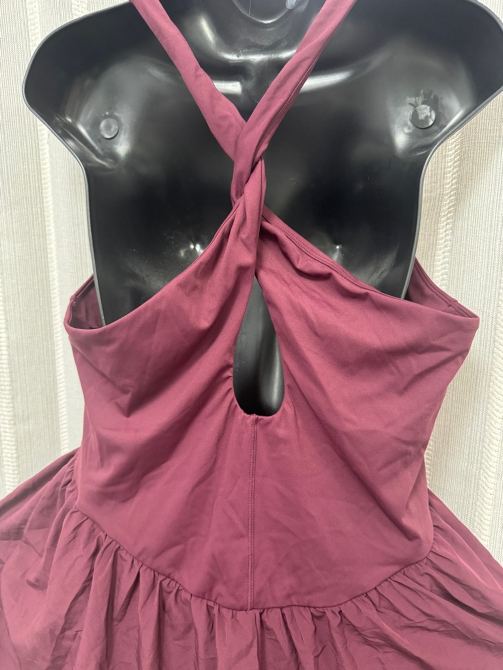 HALARA Sleeveless Athletic Dress in Burgundy - built in Bra & Shorts Size XL NWT - Picture 6 of 10